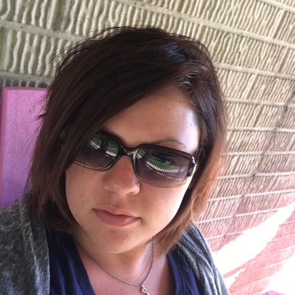Meet your Posher, Shannon - Picture 1 of 1